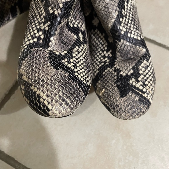 J. Crew JCREW  “Anya” Tall Snakeskin High Heel Boots Black Ivory Size 10 - Picture 6 of 10